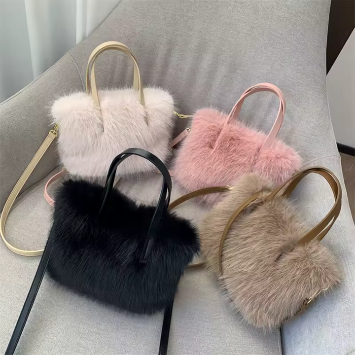 Aurora | Bag made of delicate faux fur