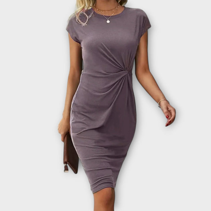 Clara - Elegant Fitted Women's Dress