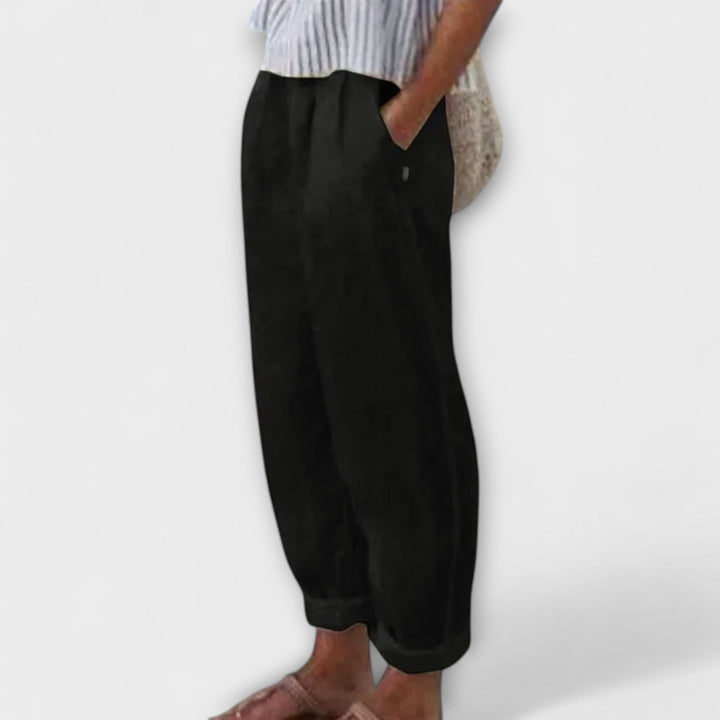 Clara – Trousers with Soft Waistband and Practical Side Pockets