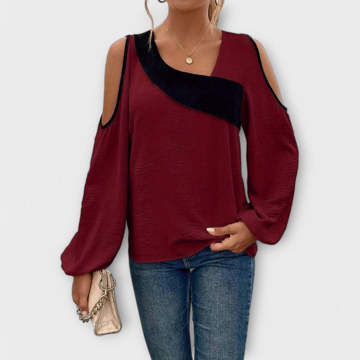Scarlett – Blouse with Rectangular Neckline
